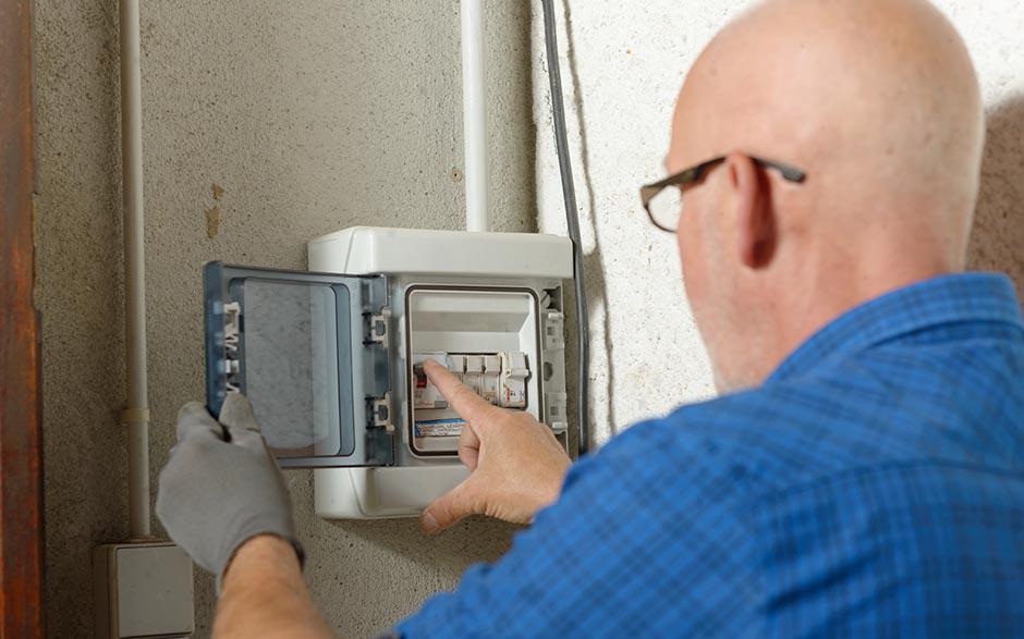 besoin d'un électricien Pantin